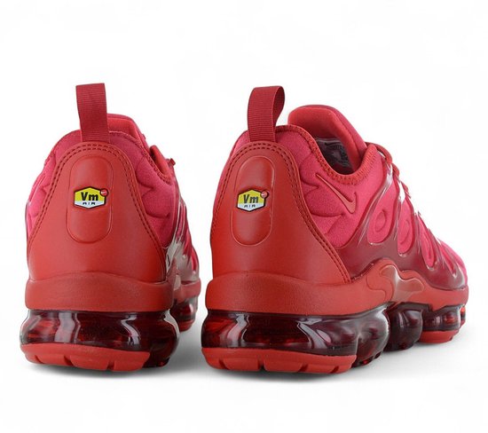 triple red vapormax plus release date