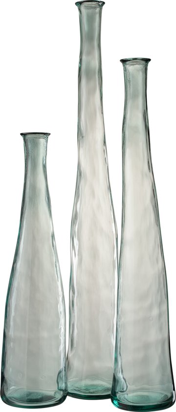 Trois vases en verre transparent de différentes hauteurs avec des surfaces irrégulières et ondulées et des cols étroits.