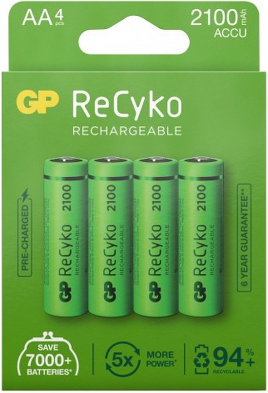 Verpakking met vier GP ReCyko 2100mAh oplaadbare AA batterijen. Tekst: 'SAVE 7000+ BATTERIES'.