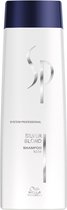 Bol.com Wella SP Silver Blond Shampoo - 250 ml- Zilvershampoo - Voor Blondines - aanbieding