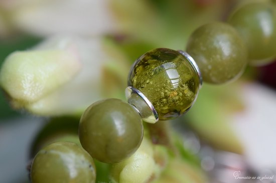 Urn-Crematie-as Heren armband-As in glaskraal met natuursteen Serpentijn Army Green kralen -Sieraad wordt voor u op maat gemaakt!-Armband met crematie-as verwerkt in kraal van glas-Herinnering-Assieraad-Crematie-as van mens-dier in glas gesmolten