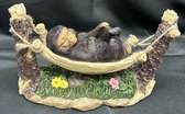 Decoratief beeld "aap in hangmat" - polyresin - meerkleurig + bruin - hoogte 10 x 15 x 15 cm - Woonaccessoires - Woondecoratie - Decoratieve beelden