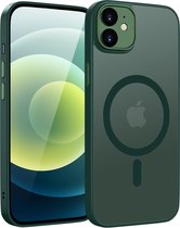 Casemania Hoesje Geschikt voor Apple iPhone 12 - Groen - Matte Armor Back Cover - Geschikt voor MagSafe