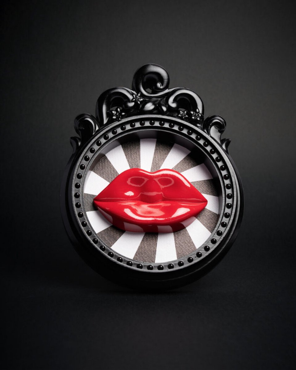 BLOGO Design Frame Collection “LIPS BLACK” Polyresin Decoratie 17 x 22 cm