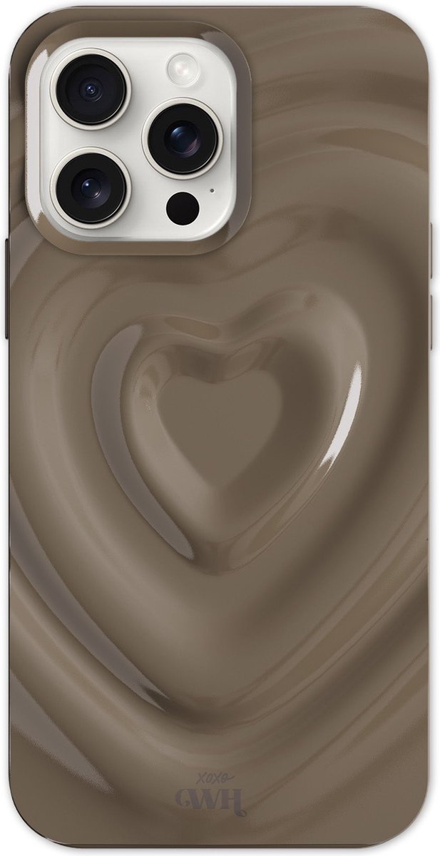 xoxo Wildhearts Biggest Love Brown telefoonhoesje - Geschikt voor iPhone 15 Pro - Heart case - Hoesje met hartjes patroon - Case met hart - telefoonhoesje met camera bumper - Bruin