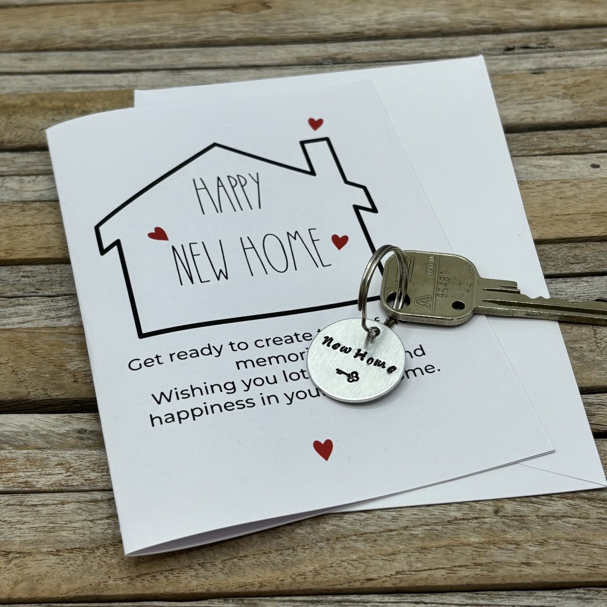 QINGYIWL Sweet Home 2025 Sleutelhangers, 2 stuks, 1 envelop en blanco kaart, kleine sleutelringen, individueel gepersonaliseerd cadeau, housewarmingscadeau, zilver