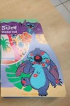 Disney Stitch stickerpad - stickerboek - sticker pad - 3 vellen stickers en 5 scenes om ze op te plakken