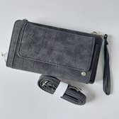 PORTEMONNEE CROSSBODY - pols hengsel - zwart - suede look - voorvakje - binnen genoeg ruimte - rits afsluitbaar - meerdere portemonnee vakjes