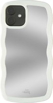 xoxo Wildhearts Wavy mirror case Creme telefoonhoesje - Geschikt voor iPhone 12 - Golvend spiegelhoesje - Wolken hoesje - Schokbestendig - Cloud case - Silicone case met spiegel - Creme