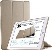 Tablethoes Geschikt voor: Apple iPad 10.2 (2019) 7e generatie / iPad 10.2 (2020) 8e generatie / iPad 10.2 (2021) 9e generatie 10.2 inch - Ultraslanke Hoesje Tri-Fold Cover Case - Goud