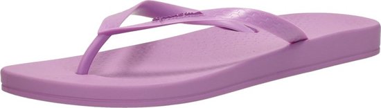 Lila Ipanema teenslipper met decoratieve band.