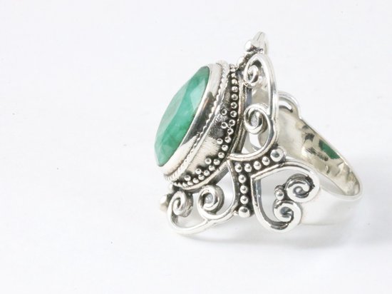 Bague ajourée en argent avec émeraude - taille 18