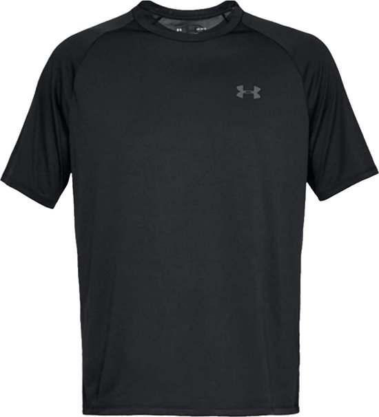 Een zwart Under Armour T-shirt met korte mouwen, met het logo op de borst.