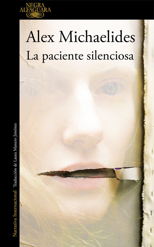 Couverture de livre avec le visage flou d'une femme, texte : Alex Michaelides La paciente silenciosa.