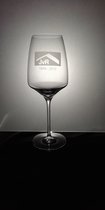 Wijnglas - Eigen bedrijf - Wijnglas met bedrijfslogo - uniek - relatiegeschenk - Uniek cadeau - glas graveren - zandstralen - uniek cadeau van glas