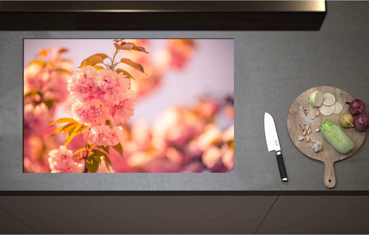 Inductieplaat Beschermer - Bloeiende Roze Bloesem Bloemen op Mooie Lentedag - 85x55 cm - 2 mm Dik - Inductie Beschermer - Bescherming Inductiekookplaat - Kookplaat Beschermer van Zwart Vinyl