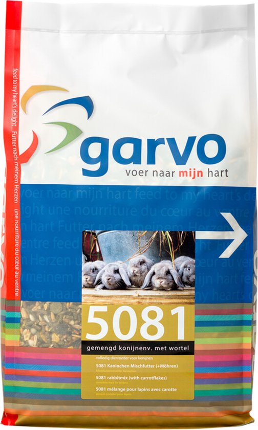 Garvo 5081 konijnenvoer met wortel, met een afbeelding van vijf jonge konijnen.