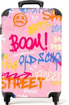 NoBoringSuitcases.com® - Handbagage koffer lichtgewicht - Reiskoffer trolley - Roze achtergrond met kleurrijke graffiti - Rolkoffer met wieltjes - Past binnen 55x40x20 en 55x35x25