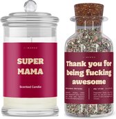 Moederdag Cadeautje - Heerlijke Thee & Cotton Geurkaars Verwenpakket - Super Mama You Are Fucking Awesome - Gefliciteerd - Glas - Met Tekst - Grappige cadeaus verjaardag cadeau Moeder