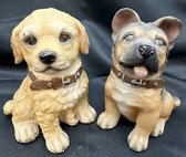 Polyresin deco beeldjes "honden" - Set van 2 stuks - meerkleurig - Hoogte 13 x 9 x 10 cm - Woonaccessoires - Woondecoratie