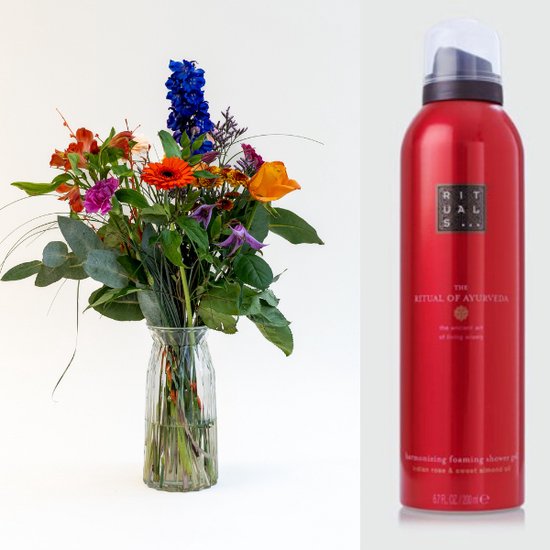 Kleurrijk plukboeket met Rituals Ayurveda Shower Foaming - kado - moeder -dames -gift