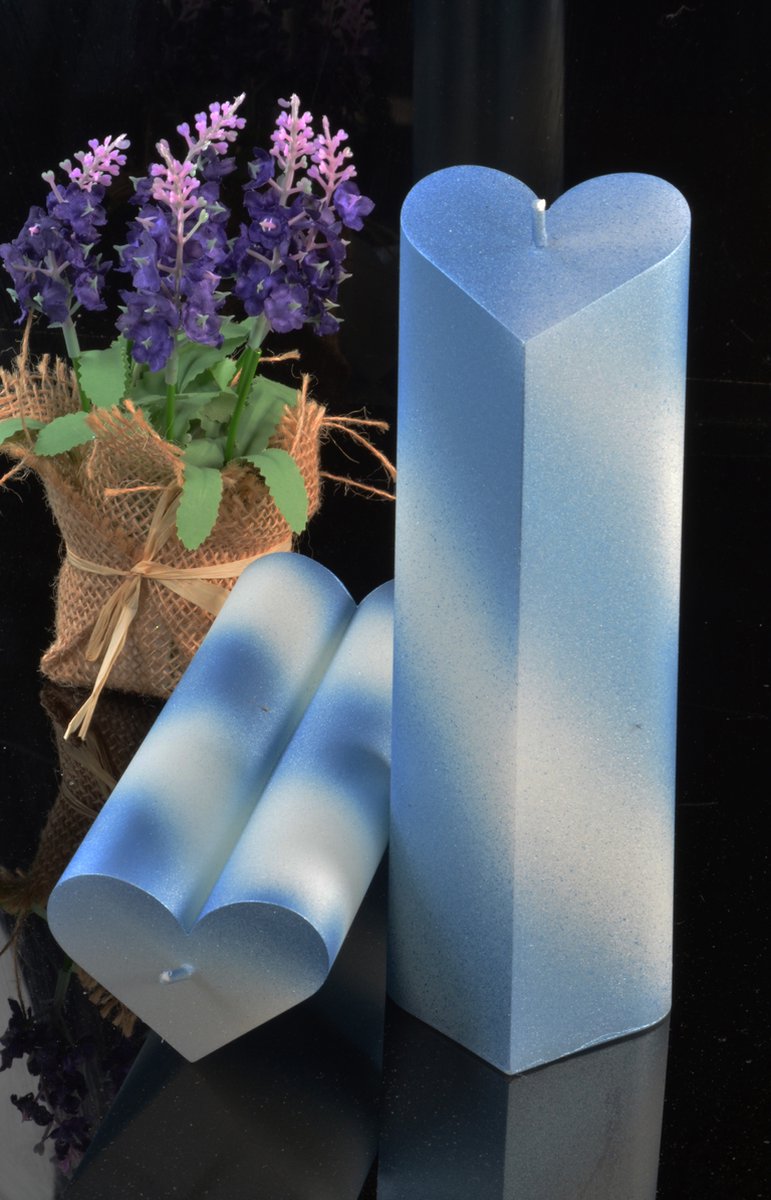 Hartenkaars, hoogte: 20 cm type Panama, blauw-wit metallic (zeer exclusief) - Gemaakt door Candles by Milanne