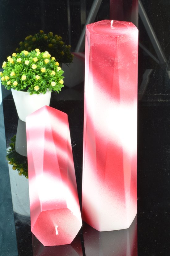 Candles by Milanne: supergrote kaars type Brussels in rood en wit, hoogte: 31 cm