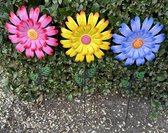Metalen deco tuinstekers " Gekleurde bloemen" - Set van 3 stuks - paars/geel/roze - hoogte 60 x 17 x 1 cm - Tuinaccessoires - Tuindecoratie – Tuinstekers