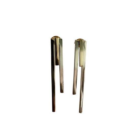 Bling-it lange moderne oorstekers / oorbellen dames / 925 sterling zilver / 14K goldplated /