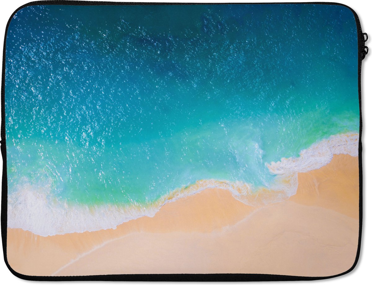 Laptophoes 15.6 inch - Strand - Water - Bali - Laptop sleeve - Binnenmaat 37x26 cm - Zwarte achterkant