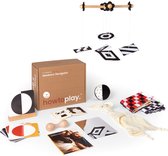 Howtoplay Speelgoedbox 0 - 4 maanden - Newborn Navigator - Educatief Speelgoed - Baby Speelgoed - zwart-wit speelgoed - van de makers van How2talk2kids & Howtotalk - Playbox - het juiste speelgoed op het juiste moment