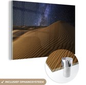 MuchoWow® Glasschilderij 120x80 cm - Schilderij acrylglas - Sterren boven de Sahara Woestijn - Foto op glas - Schilderijen