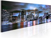 Schilderijen Op Canvas - Schilderij - NYC: City Lighthouse 150x50 - Artgeist Schilderij