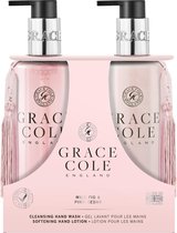 Grace Cole Duo de soins pour les mains Figue sauvage et cèdre Pink 2 x 300 ml