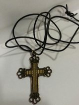 bronskleurig kruis aan zwart veterkoord