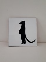 Jacqui's Arts & Designs - handbeschilderd op tegel - keramische tegel - zwart - wit - koper accent - dieren afbeelding -  Stokstaartje