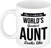 This is what the worlds greatest aunt looks like cadeau koffiemok / theebeker 300 ml - verjaardag / bedankje
