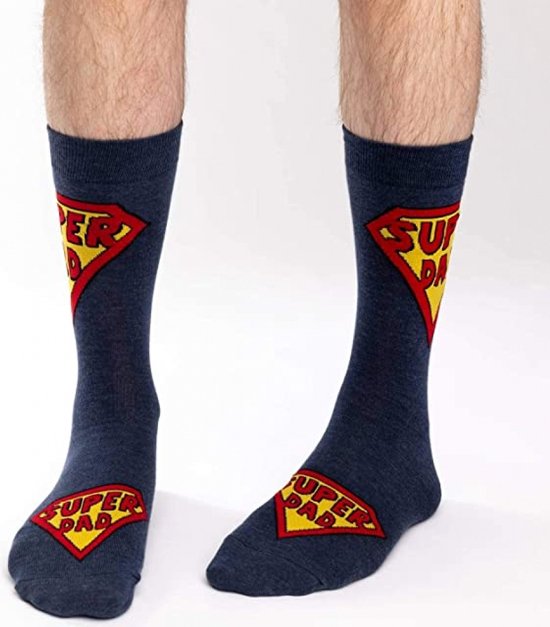 SuperDad - Grappige sokken heren - One Size - Cadeau Mannen - Huissokken - Vaderdag - Verjaardag - Superman - Geschenk Vader - Papa kados