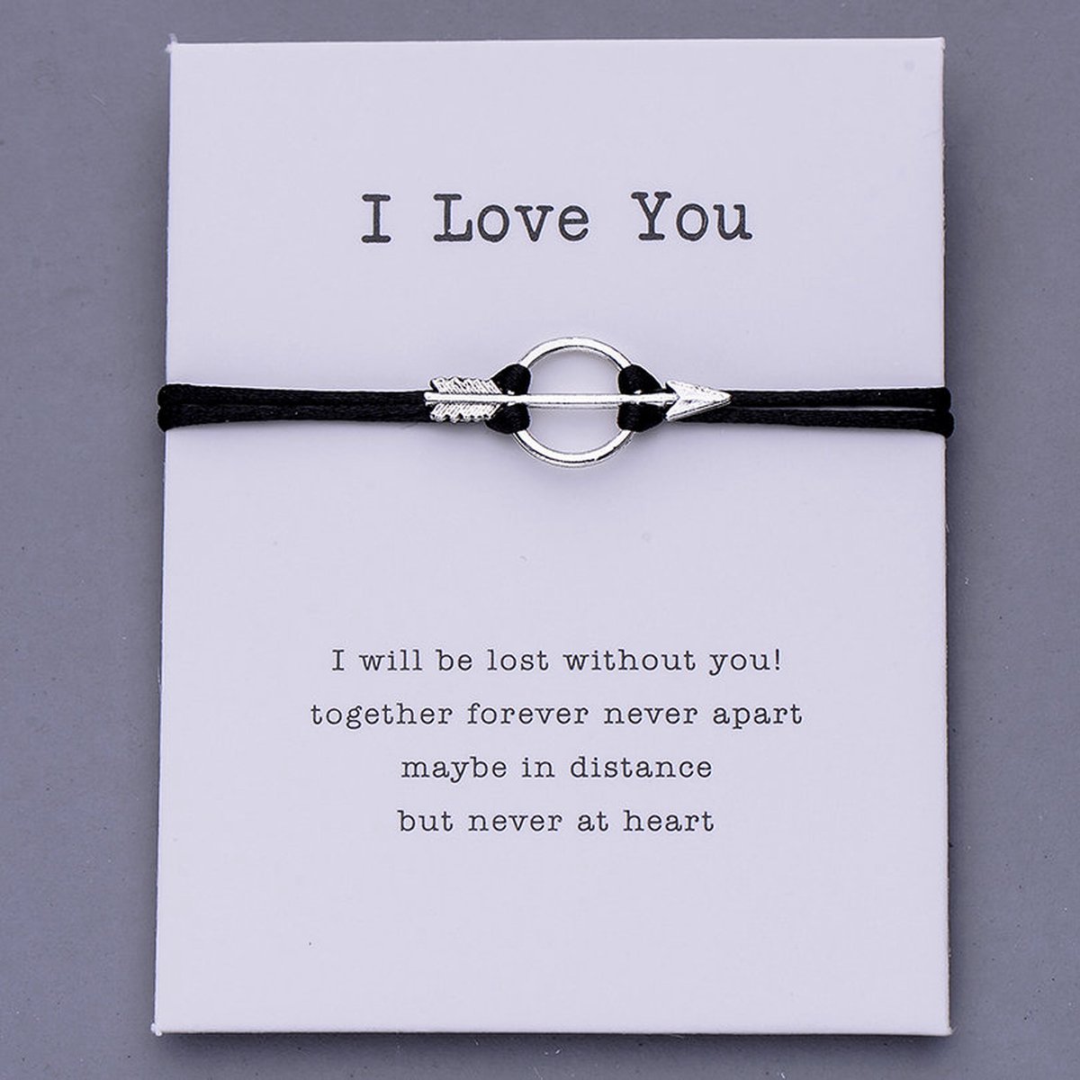 Manks Collections ® Zwarte Armband, I Love You armband - vriendinnen armband - cadeau voor een vriendin - Zilverig armband met de pijl van liefde - Armband 30 cm
