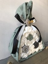 Luiertaart small neutraal met knuffeldoekje | kraamcadeau | babyshower | kraamfeest