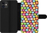 Bookcase Geschikt voor iPhone 12 Pro Max telefoonhoesje - Meisjes - Bloem - Patronen - Girl - Kids - Kinderen - Met vakjes - Wallet case met magneetsluiting