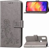 Mobigear Telefoonhoesje geschikt voor Xiaomi Redmi Note 7 Hoesje | Mobigear Clover Bookcase Portemonnee | Pasjeshouder voor 3 Pasjes | Telefoonhoesje voor Pinpas / OV Kaart / Rijbewijs - Grijs
