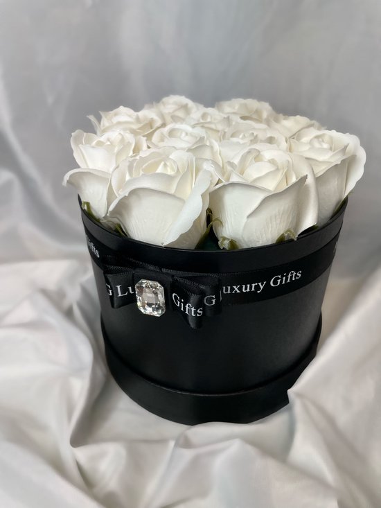 AG Luxurygifts flower box - rozen box - rozen - soap roses - cadeau - luxe - Moederdag - Valentijnsdag