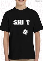 SHIT SHIRT unisex kids t-shirt - Zwart - Maat 128 - Korte mouwen - Ronde hals - Regular Fit - Grappige designs - Leuke shirtjes - Humor - Quotes - Kwoots  - Cadeau - Voor zowel jongens als meisjes
