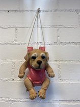 Polyresin hangend (tuin) dier "hond" - hond + roze - hoogte 40x17x11 cm - ophangtouw - Voor binnen of buiten - Tuinaccessoires - Woonaccessoires