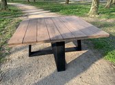 Vierkante tuintafel Tendenza Base  | Steigerhout 1.80 x 1.80 kleur naar keuze - met uniek trapezium onderstel | Quattro Design