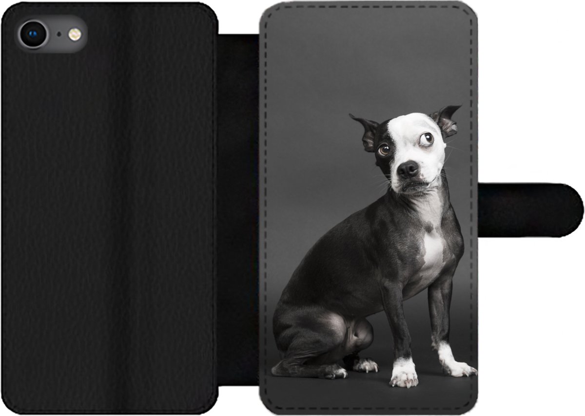 Telefoonhoesje Geschikt voor iPhone 7 telefoonhoesje - Hond - Vlek - Portret - Met vakjes - Wallet case met magneetsluiting