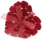Zeep Bloemen - Rode Rozen - 24 stuks - Hartvormige Cadeauverpakking
