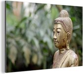 Wanddecoratie Metaal - Aluminium Schilderij Industrieel - Oud Boeddha standbeeld in een tuin - 120x80 cm - Dibond - Foto op aluminium - Industriële muurdecoratie - Voor de woonkamer/slaapkamer