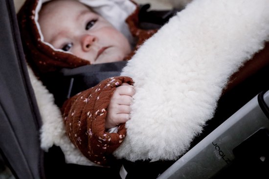 Van Buren lamsvacht voetenzak voor kinderwagen & buggy - Grijze voetenzak met witte schapenvacht van Merkloos — afbeelding 3